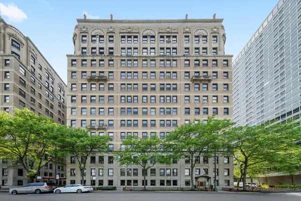 3530 N Lake Shore Drive #12B, Chicago, IL 60657