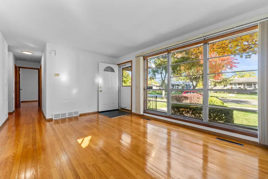 1724 Illinois Street, Des Plaines, IL 60018 - Image #3