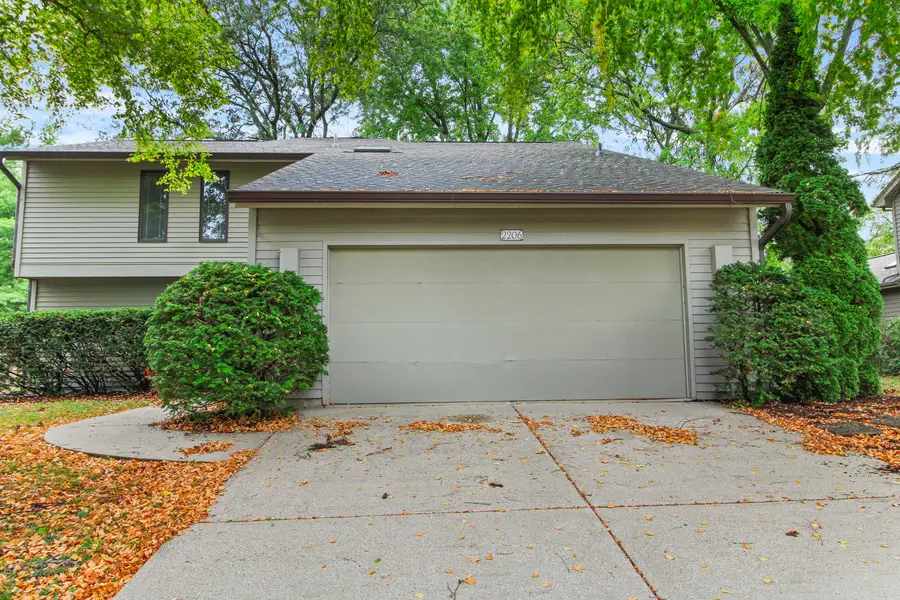 2206 O Donnell Drive, Champaign, IL 61821 - Image #3
