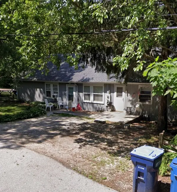 35W710 Woodlawn Avenue, St. Charles, IL 60174