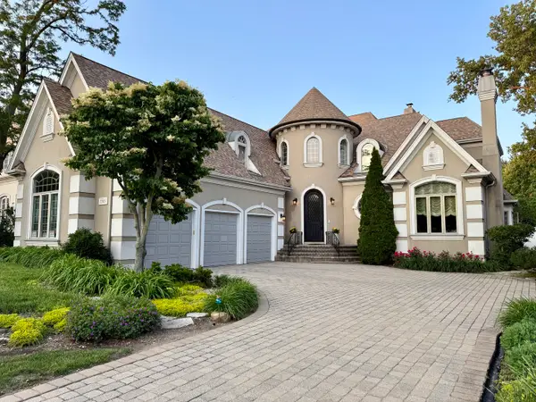 Address Withheld By Seller, Hinsdale, IL 60521