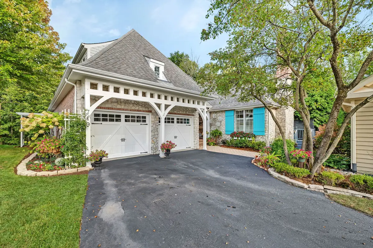 719 Stonebridge Road, Frankfort, IL 60423 - #1