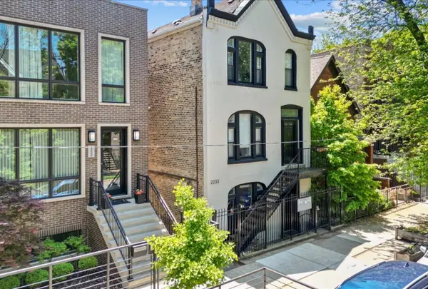 2233 W Shakespeare Avenue #1F, Chicago, IL 60647