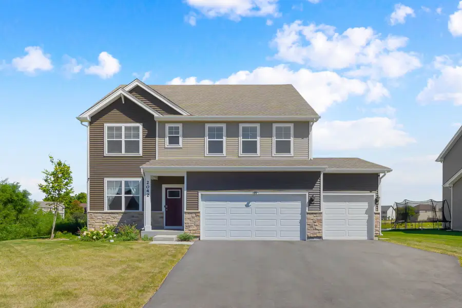 2042 Legacy Pointe Boulevard, Plainfield, IL 60586 - Image #2