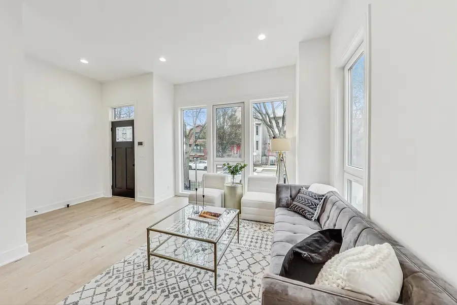 2607 W Carmen Avenue, Chicago, IL 60625 - Image #3