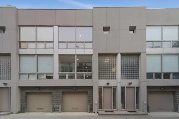 678 N Peoria Street #C, Chicago, IL 60642