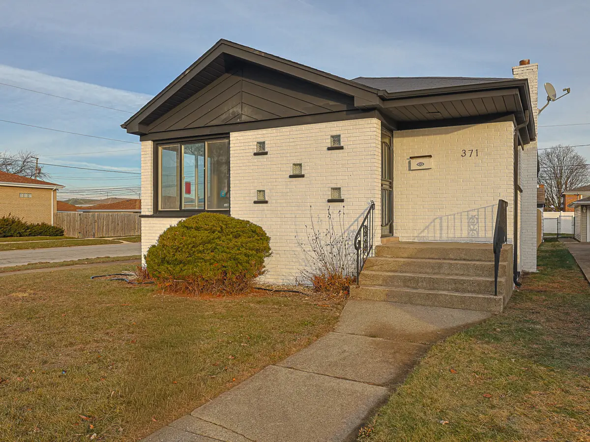 371 Bensley Avenue, Calumet City, IL 60409 - Image #1