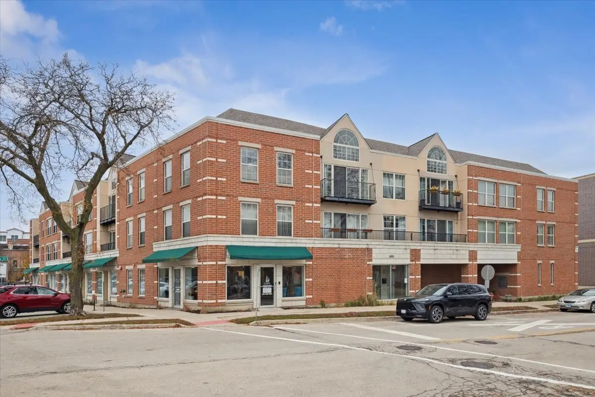 1800 Dewes Street #305, Glenview, IL 60025 - Image #1