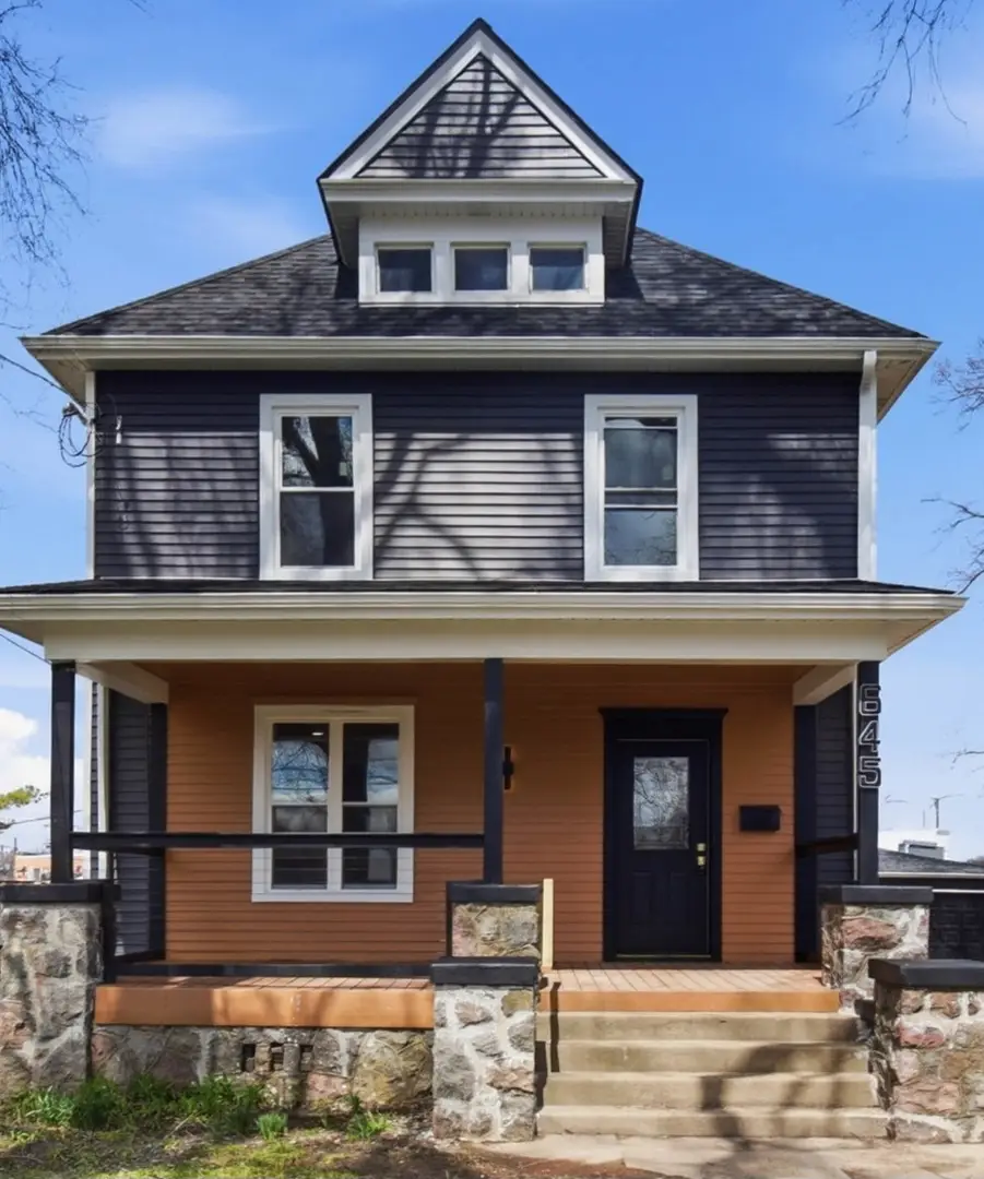 645 E Calhoun Street, Woodstock, IL 60098 - #1