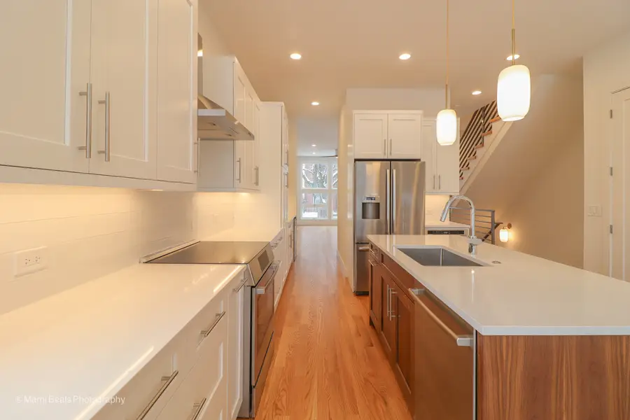 6123 S Ellis Avenue, Chicago, IL 60637 - #2