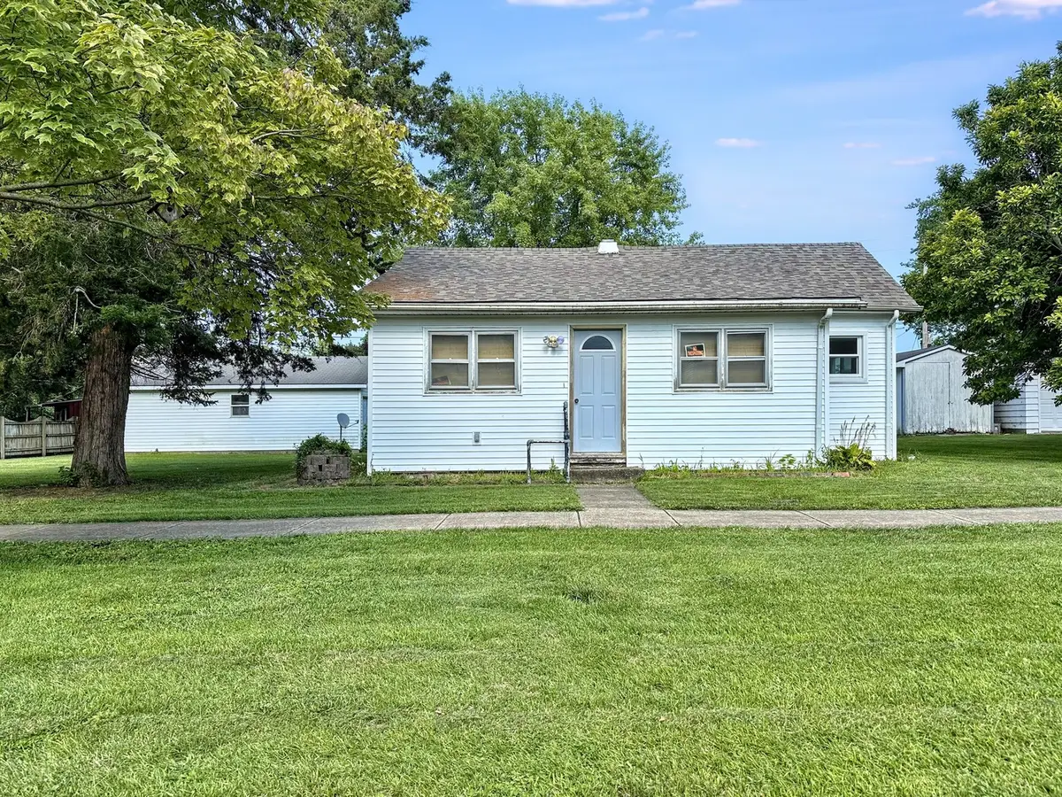 615 S Central Street, Gilman, IL 60938 - #1