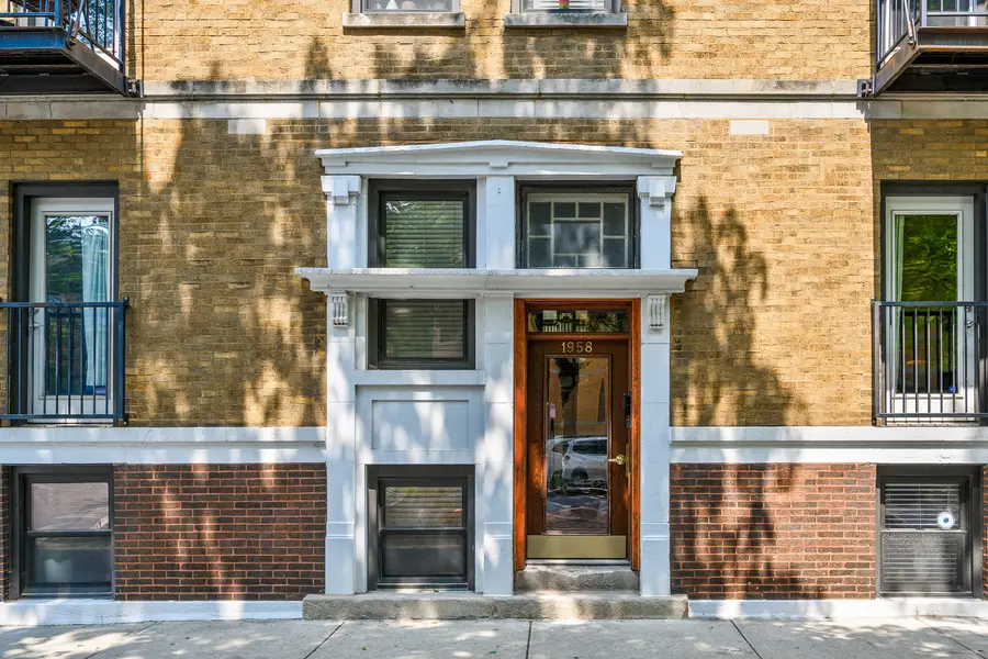 Address Withheld By Seller, Chicago, IL 60613 - #2