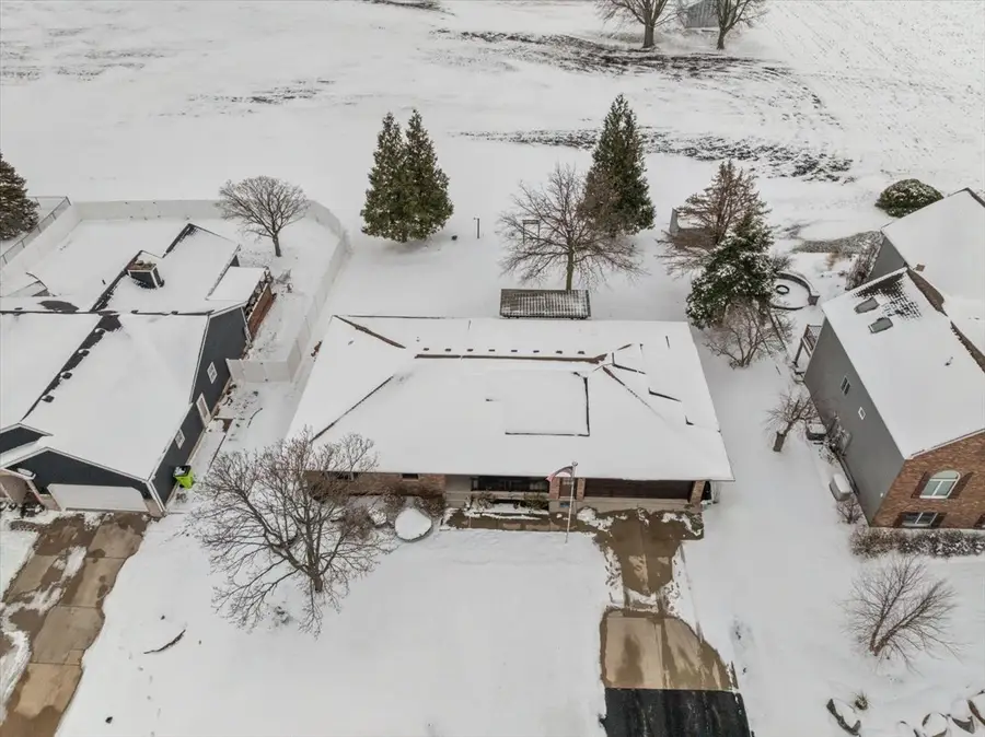 605 Morningside Drive, Chenoa, IL 61726 - Image #3