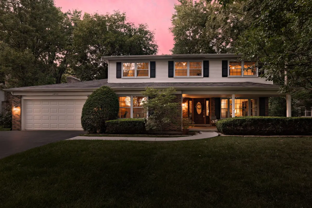 2S501 Seneca Drive, Wheaton, IL 60189 - Image #1
