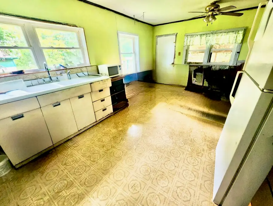 1435 Hoffman Road, Murphysboro, IL 62966 - #2