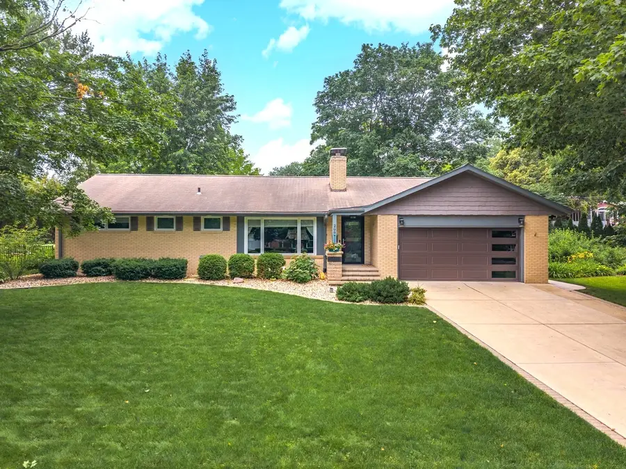 209 Orleans Drive, Bloomington, IL 61701 - #2