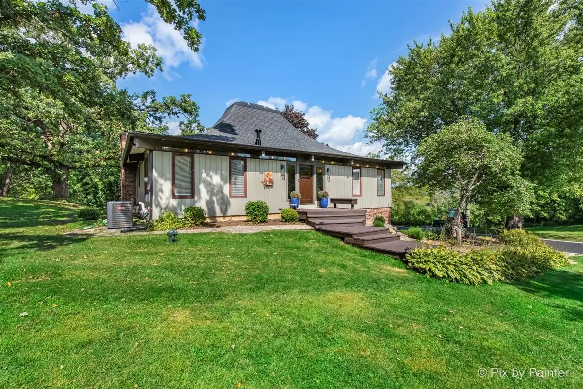 6111 Ridgeview Drive, Huntley, IL 60142 - Image #1