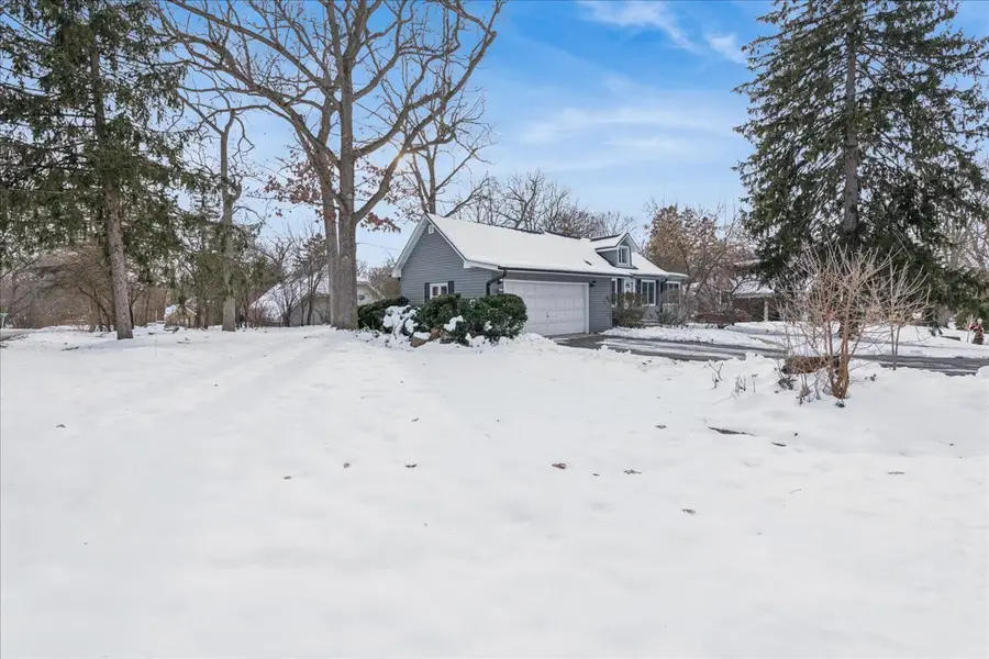 401 E Tower Drive, Tower Lakes, IL 60010 - Image #3