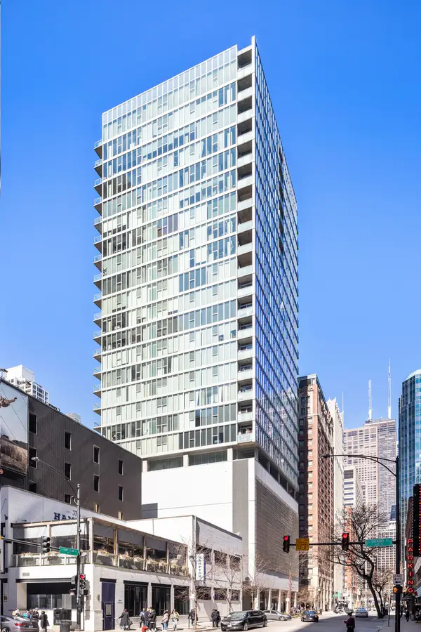 Address Withheld By Seller, Chicago, IL 60611