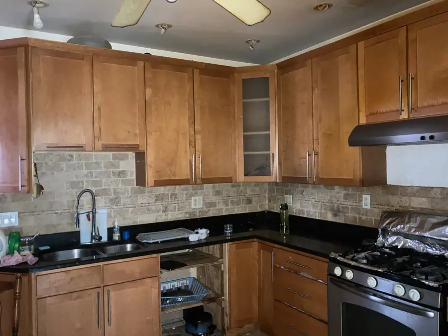 Address Withheld By Seller, Chicago, IL 60630 - Image #3