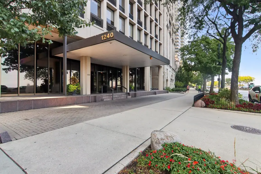 1240 N Lake Shore Drive #14A, Chicago, IL 60610 - Image #3