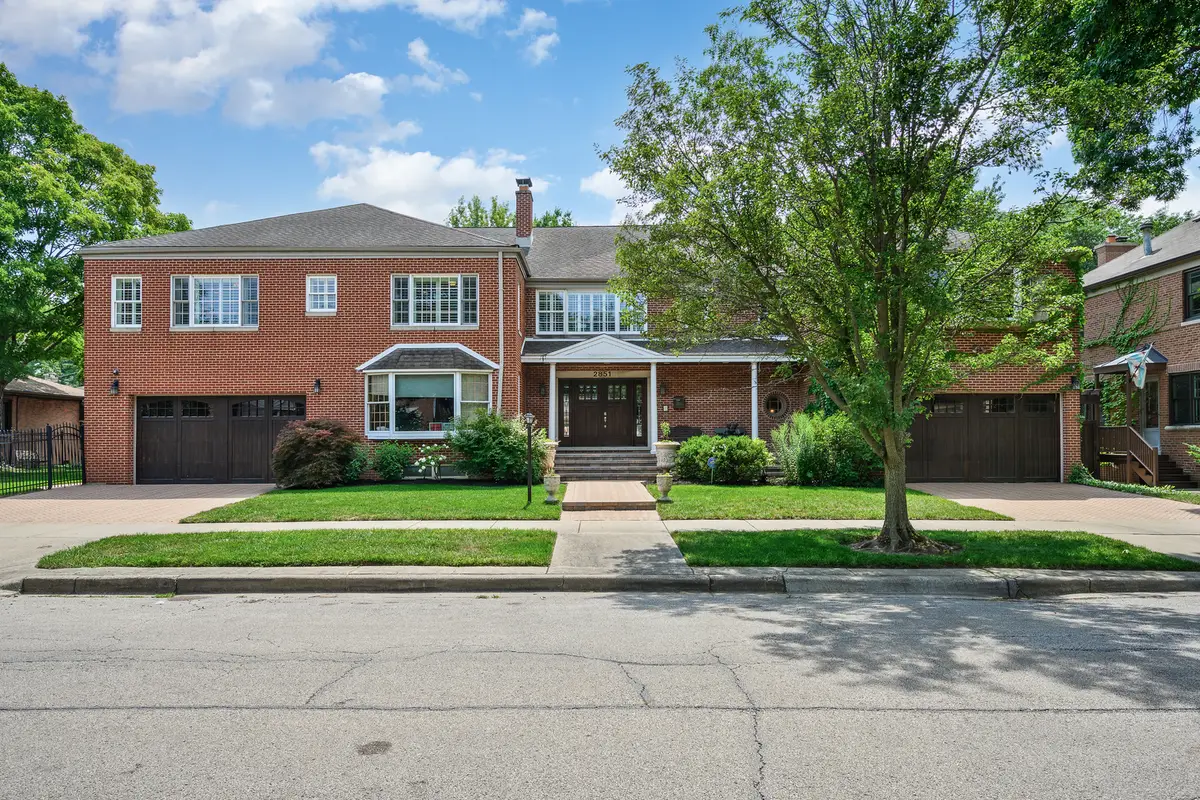 2851 W Rascher Avenue, Chicago, IL 60625 - Image #1