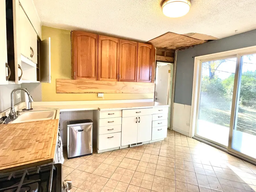 1214 N Crabtree Lane, Mount Prospect, IL 60056 - Image #3