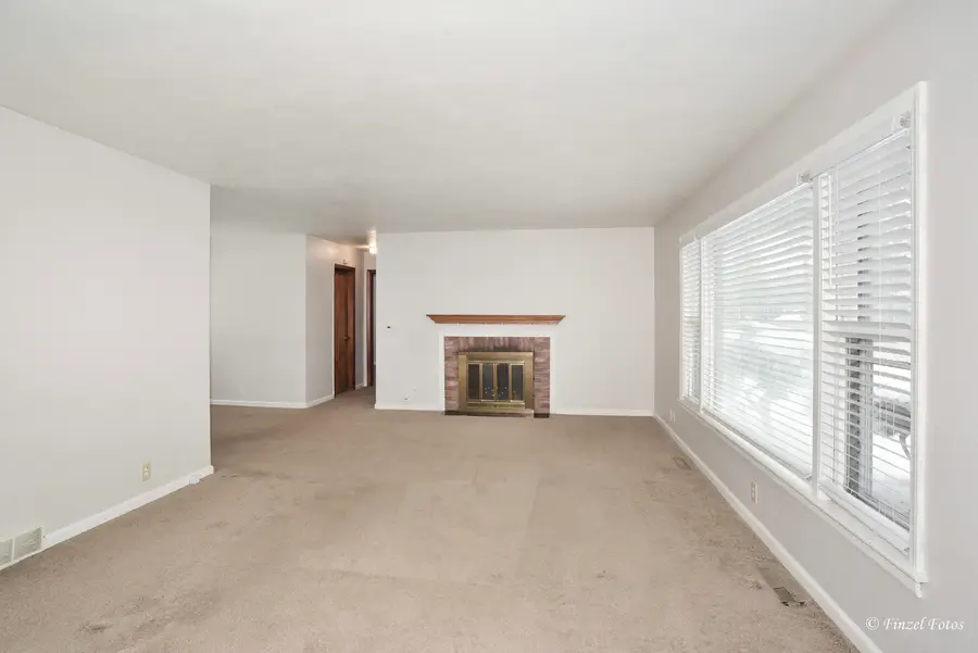 Address Withheld By Seller, Elgin, IL 60123 - Image #2
