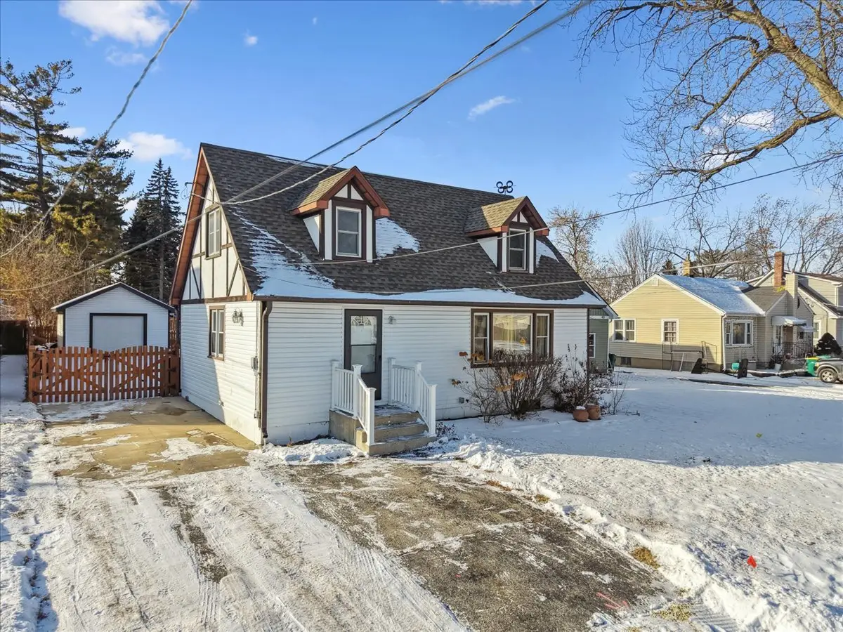 38 Lippincott Road, Fox Lake, IL 60020 - Image #1