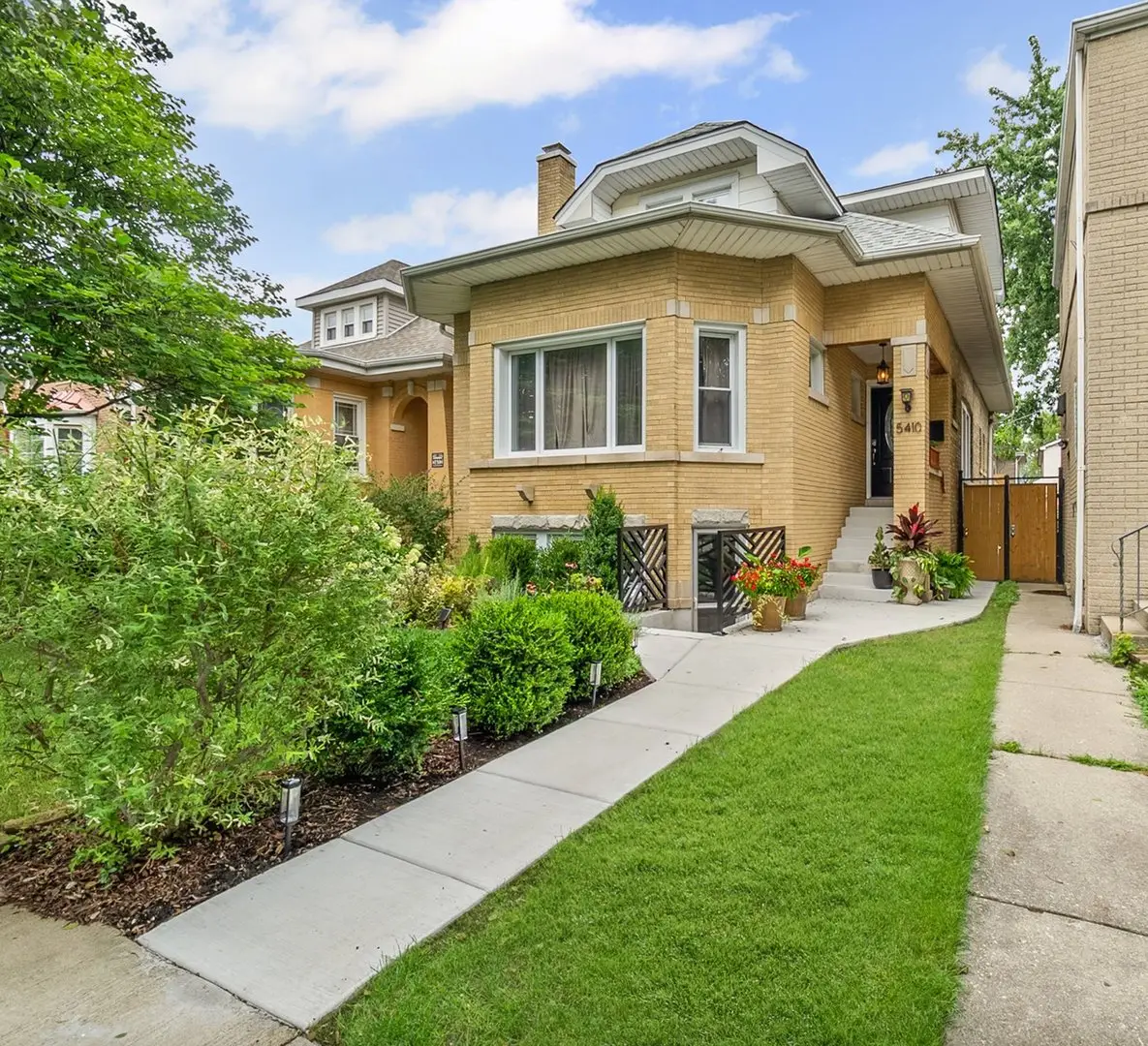 5410 W Hutchinson Street, Chicago, IL 60641 - Image #1