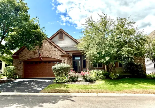 4 Greenbrier Court, Lake In The Hills, IL 60156