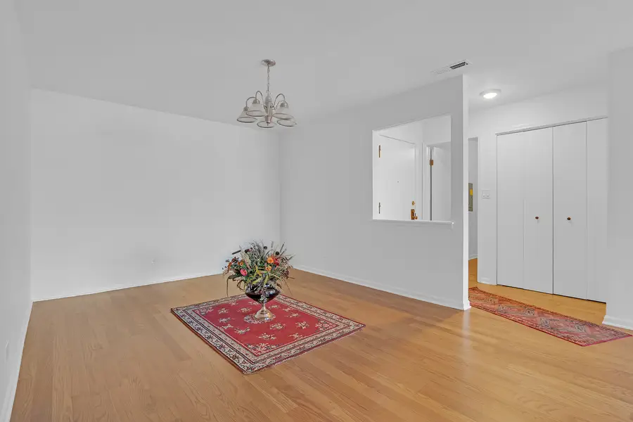 9240 Gross Point Road #410, Skokie, IL 60077 - #3