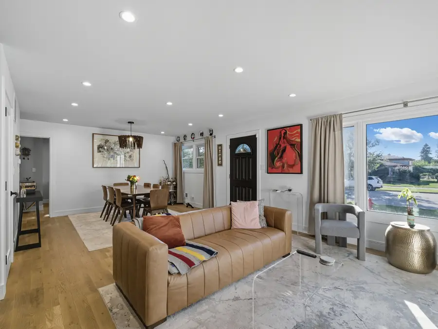 9327 Oriole Avenue, Morton Grove, IL 60053 - Image #3