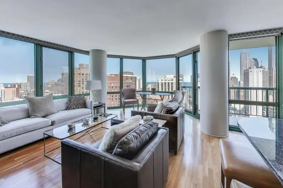 111 W Maple Street #2601, Chicago, IL 60610 - Image #3