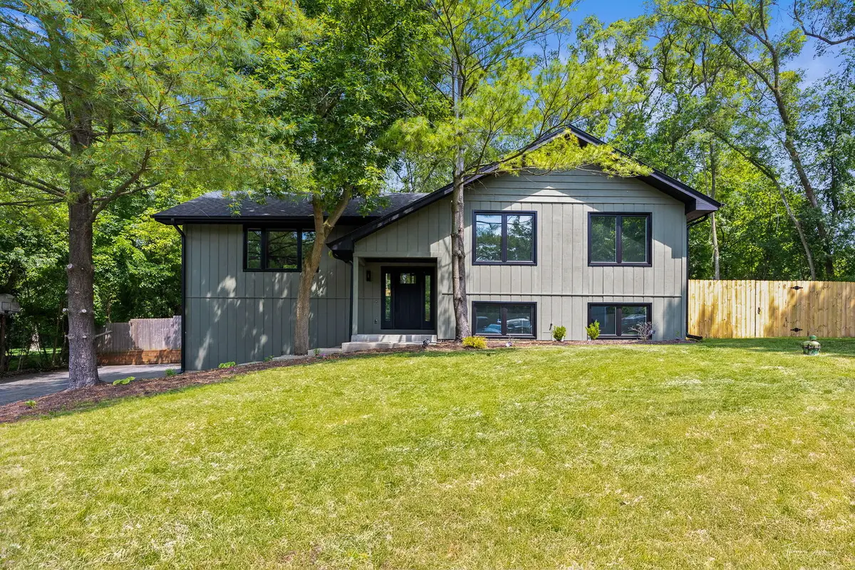 9704 Captains Drive, Algonquin, IL 60102 - Image #1