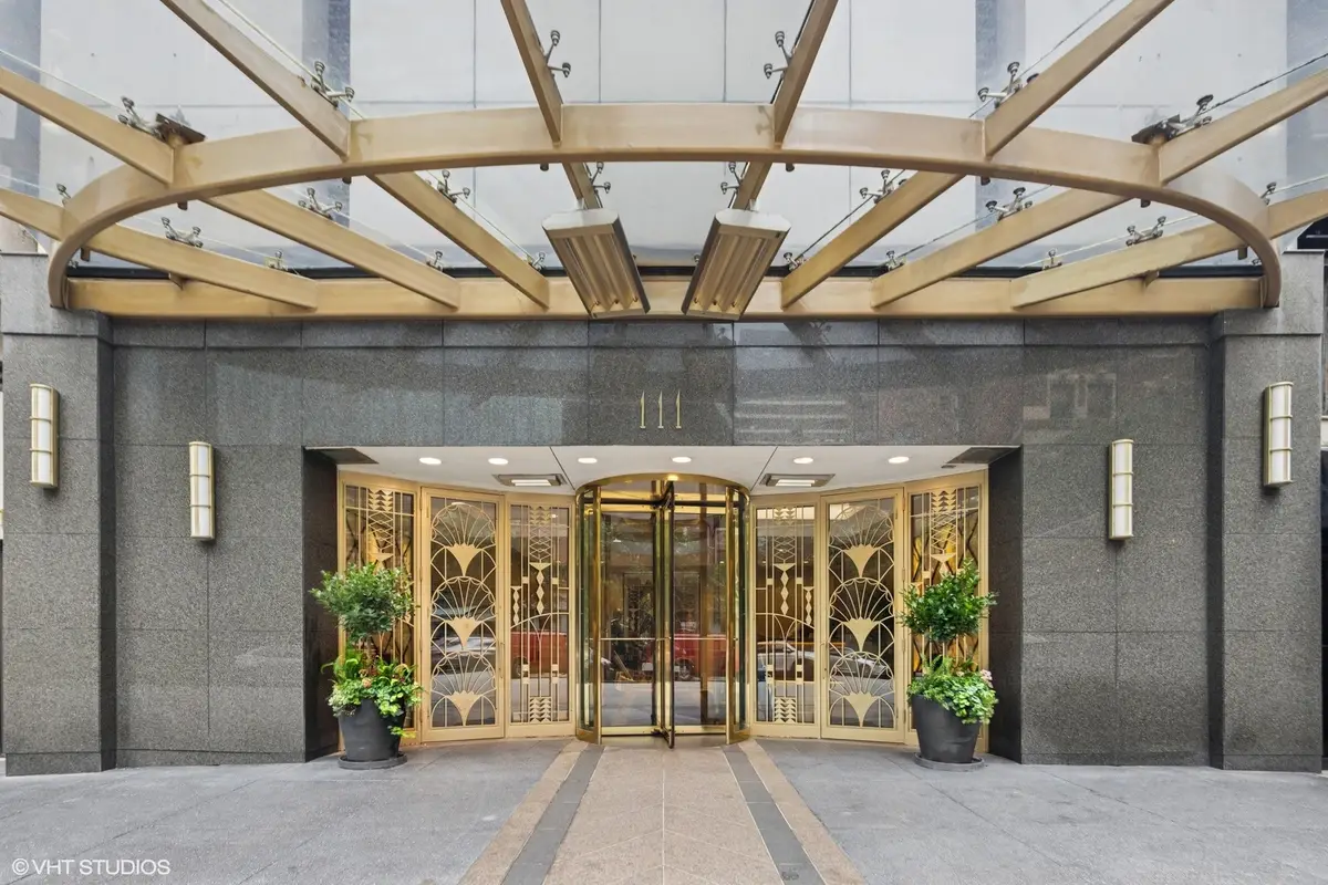 111 E Chestnut Street #21B, Chicago, IL 60611 - Image #1