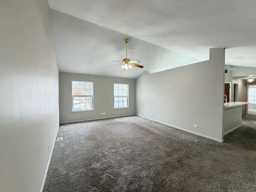 1202 Ballantrae Place #E, Mundelein, IL 60060 - Image #3