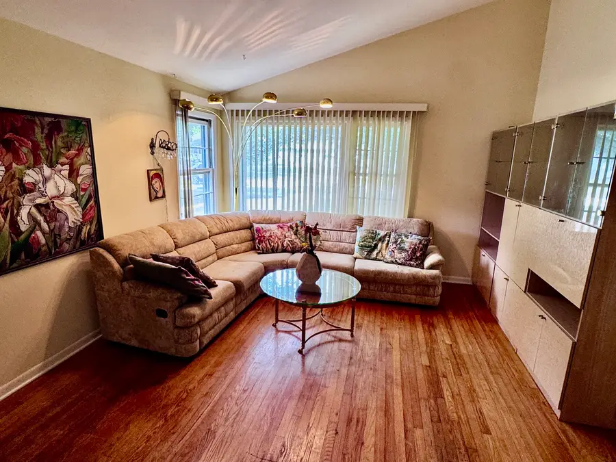 597 Lowden Avenue, Glen Ellyn, IL 60137 - Image #3