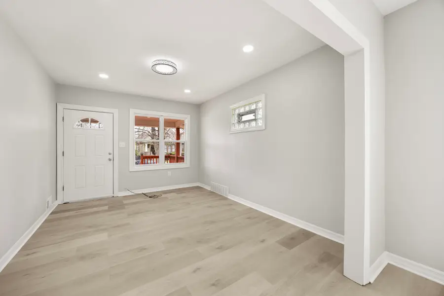 12106 S Emerald Avenue, Chicago, IL 60628 - #3