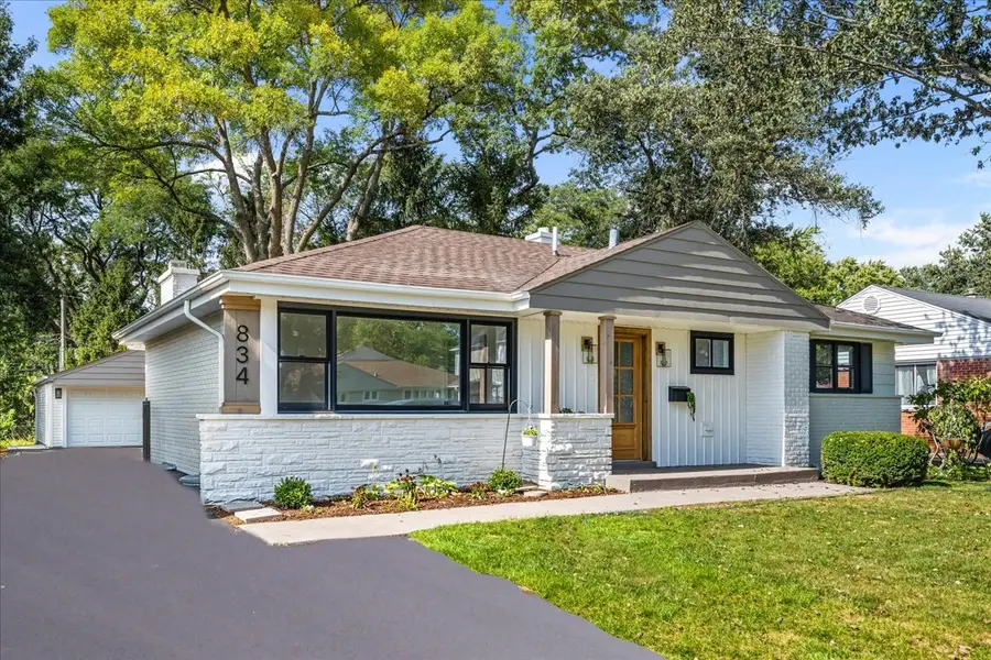 834 Meadowlark Lane, Glenview, IL 60025 - Image #2