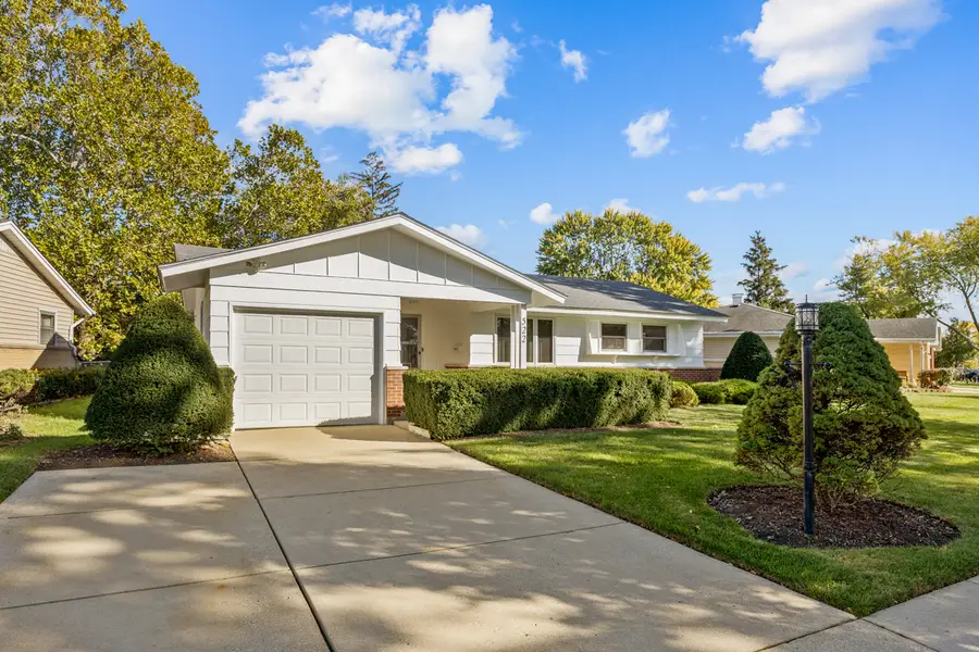 522 Edgewood Lane, Elk Grove Village, IL 60007 - Image #3