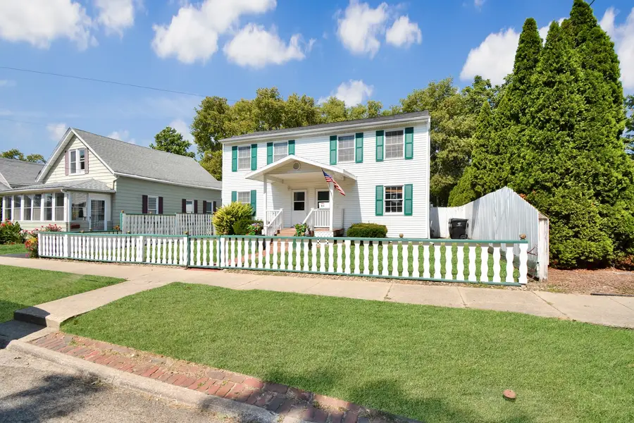 611 W Locust Street, Bloomington, IL 61701 - Image #3