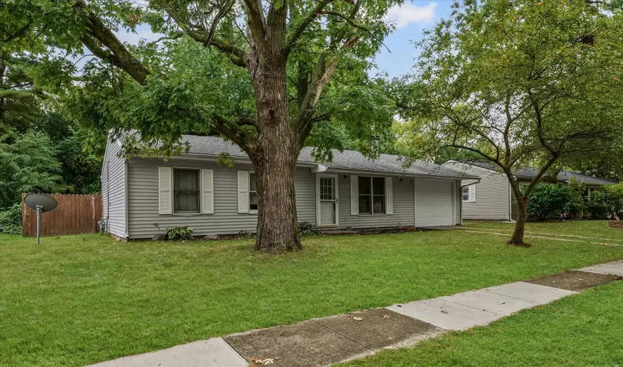 3207 Ridgewood Drive, Champaign, IL 61821 - Image #2