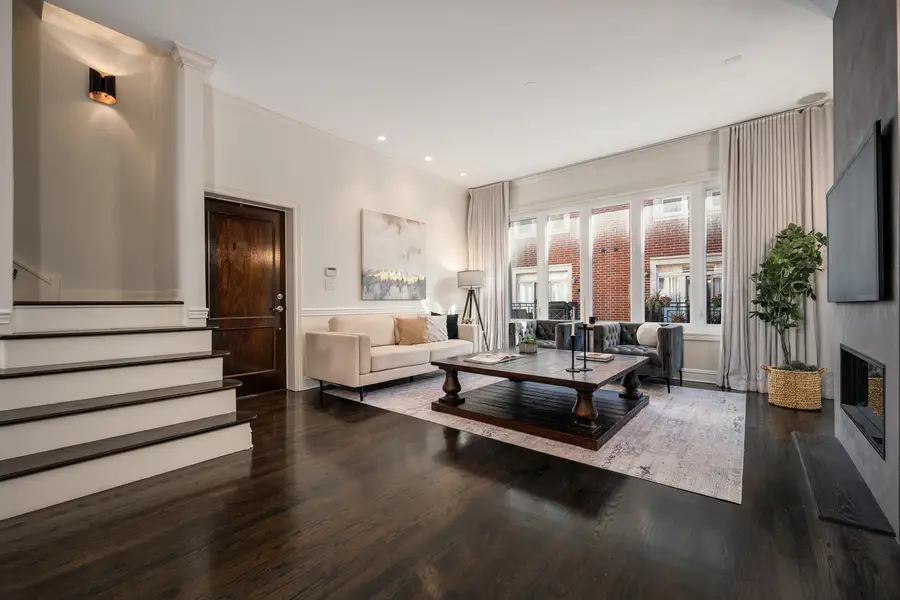 838 W Ancona Street, Chicago, IL 60642 - Image #3