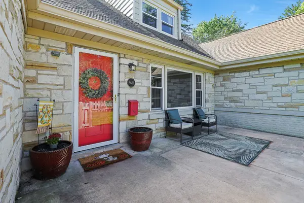 2611 Lake Avenue, Wilmette, IL 60091