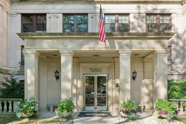 5000 N Marine Drive #9C, Chicago, IL 60640