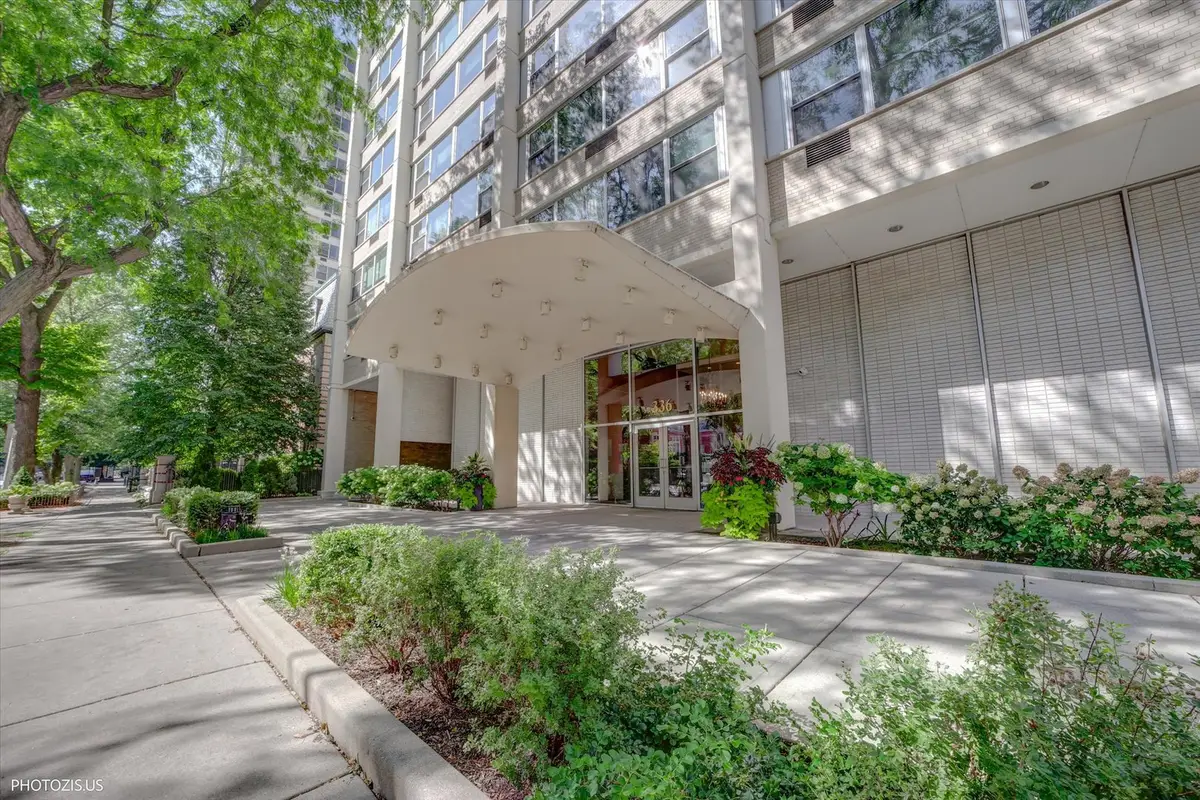 336 W Wellington Avenue #1002, Chicago, IL 60657 - Image #1