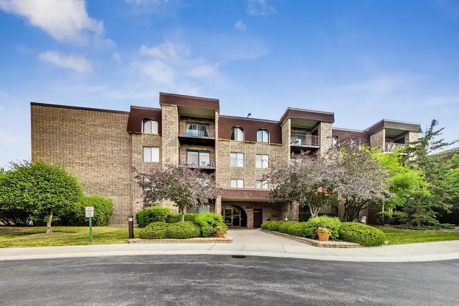 2100 Valencia Drive #203-B, Northbrook, IL 60062 - Image #2