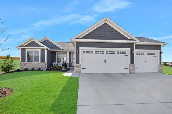 1511 Lincoln Park Drive, Bloomington, IL 61705