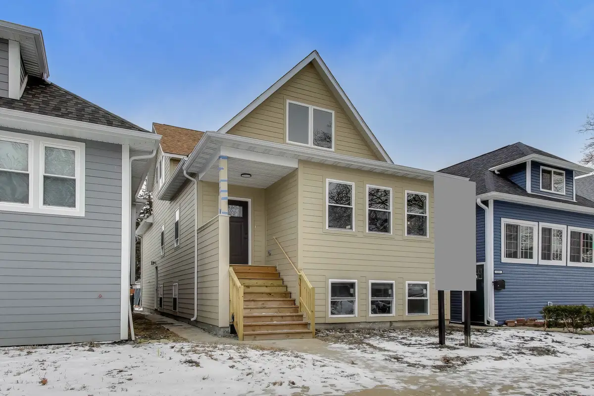 2229 Harvey Avenue, Berwyn, IL 60402 - Image #1